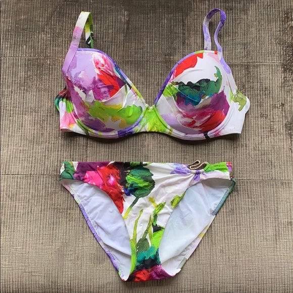 Bikini 👙 - Picture 2 of 8